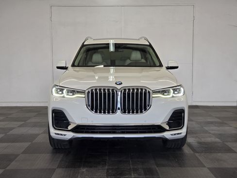 Used 2019 BMW X7 xDrive40i w/ Cold Weather Package AWD/4WD image 3