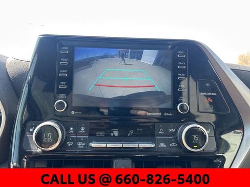 Used 2021 Toyota Highlander XLE image 17