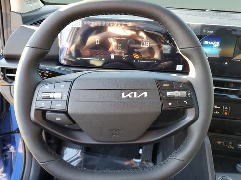 New 2026 Kia Sportage EX FWD image 23