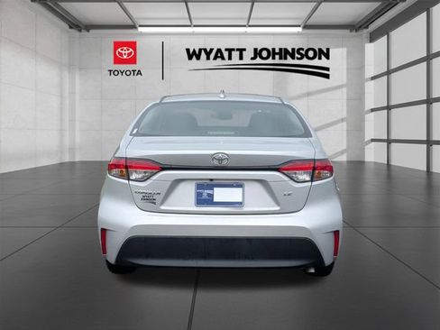 Used 2024 Toyota Corolla LE FWD image 4