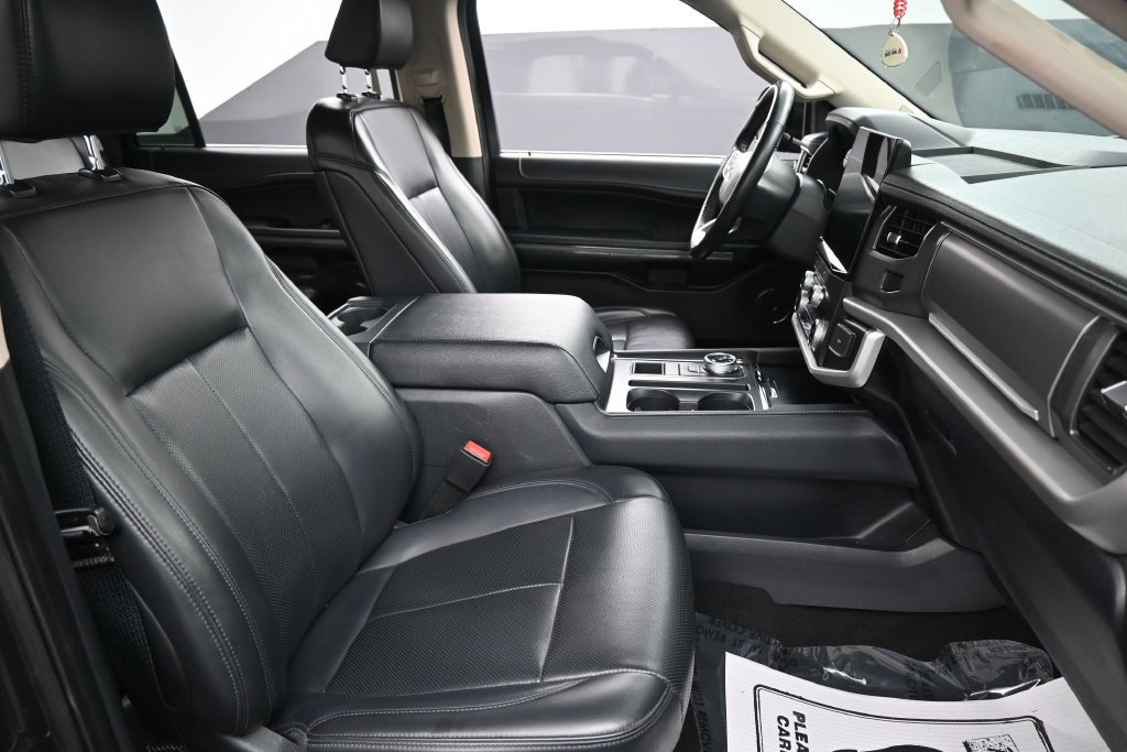 Used 2024 Ford Expedition XLT RWD image 29