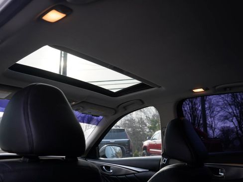 Used 2015 INFINITI Q50 2.0t w/ Moonroof Package image 46