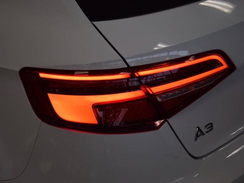 Used 2017 Audi A3 e-tron Premium FWD image 16