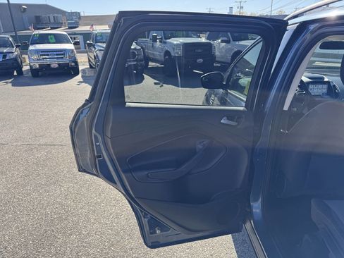 Used 2018 Ford Escape SE w/ SE Sync 3 Package FWD image 26