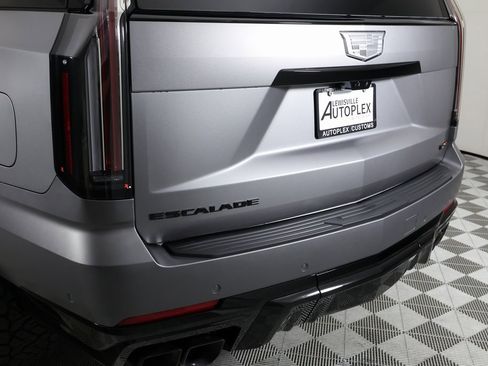 Used 2026 Cadillac Escalade V w/ LPO, Onyx Lite Package image 61