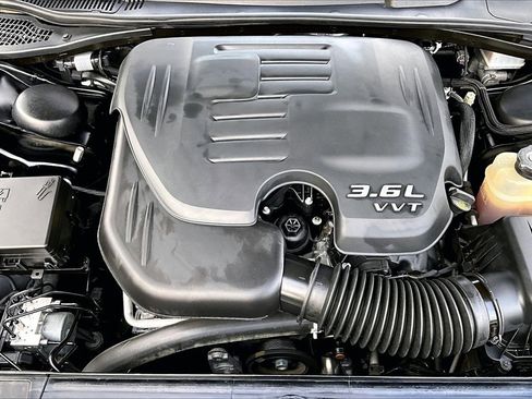 Used 2023 Dodge Challenger SXT image 28