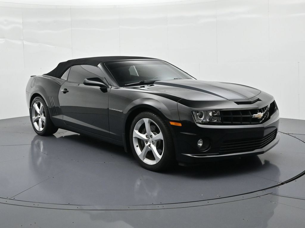 Used 2013 Chevrolet Camaro SS RWD image 4