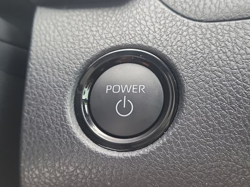 Used 2025 Toyota Camry SE FWD image 28