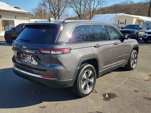 Used 2022 Jeep Grand Cherokee Limited 4xe image 6