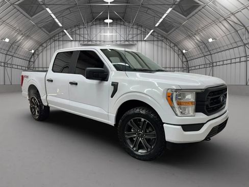 Used 2022 Ford F150 XL w/ Trailer Tow Package image 6