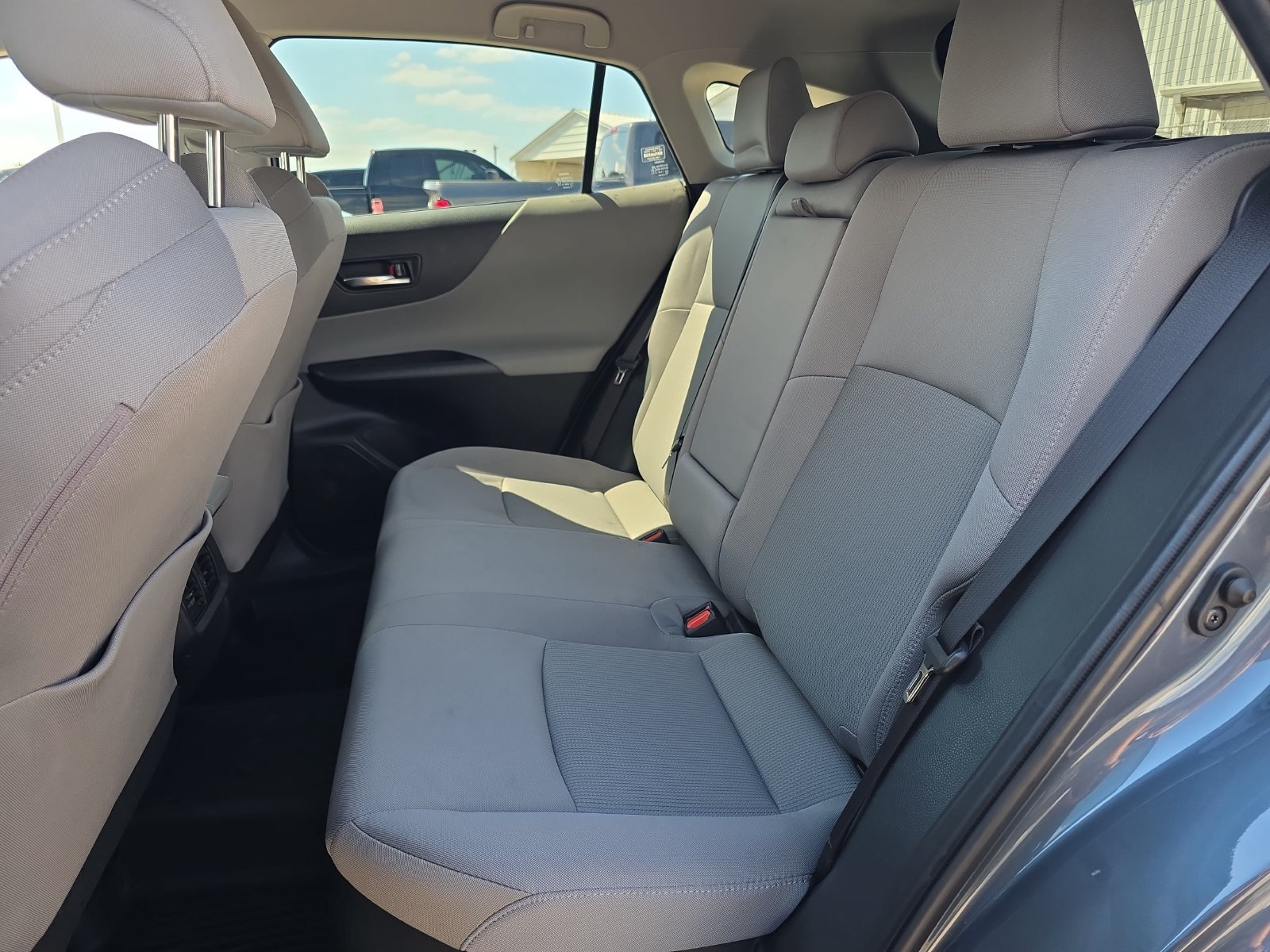 Used 2024 Toyota Venza LE AWD/4WD image 11