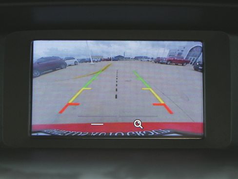 Used 2016 Ford Focus SE w/ SE Power Seat Package FWD image 17