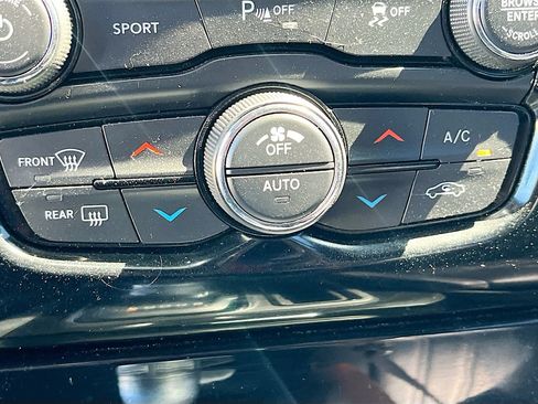 Used 2022 Chrysler 300 S RWD image 16