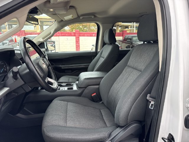 Used 2024 Ford Expedition XLT RWD image 24