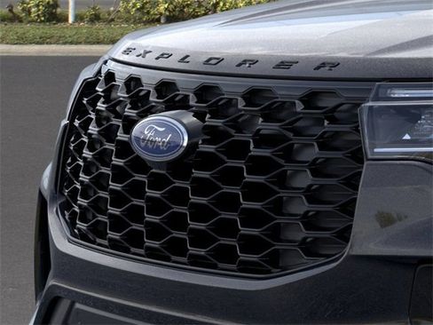 New 2025 Ford Explorer ST-Line image 17