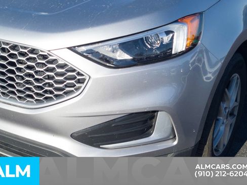 Used 2024 Ford Edge SEL image 12