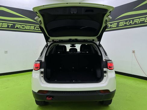 Used 2018 Jeep Compass Trailhawk w/ Cold Weather Group AWD/4WD image 9