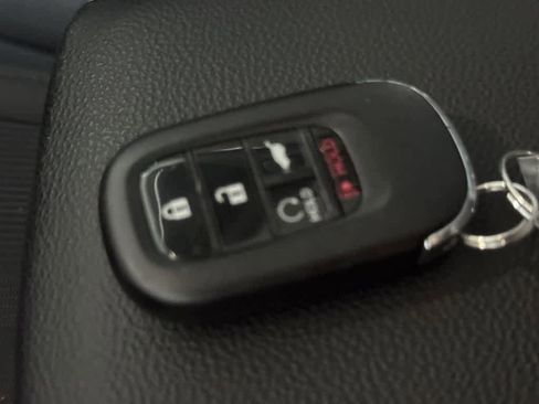 Used 2024 Honda Civic EX-L image 28