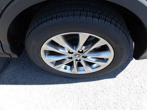 Used 2017 Toyota RAV4 Limited AWD/4WD image 25