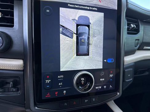 Used 2023 Ford Expedition Max Platinum image 23