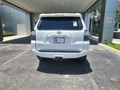 Used 2024 Toyota 4Runner SR5 Premium w/ Moonroof Package RWD image 4