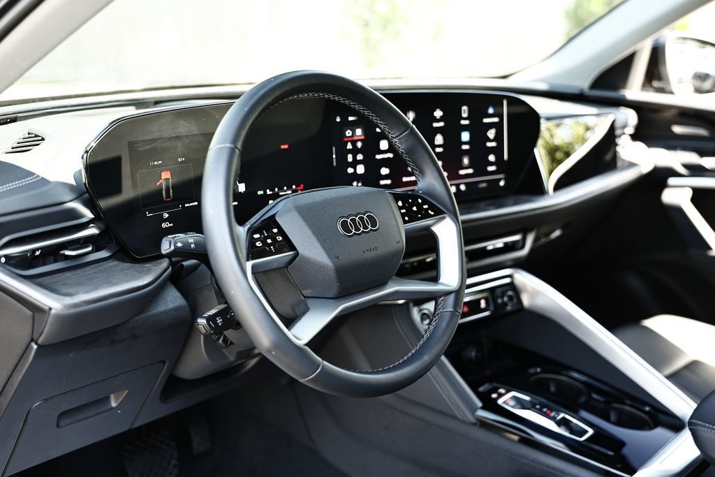 Certified 2025 Audi Q5 Premium w/ Premium Plus AWD/4WD image 18