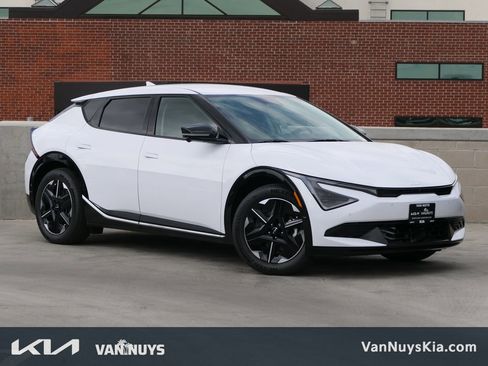 New 2025 Kia EV6 Wind image 1
