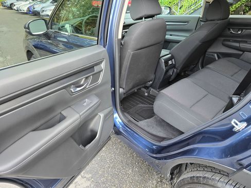 Certified 2025 Honda CR-V LX image 17