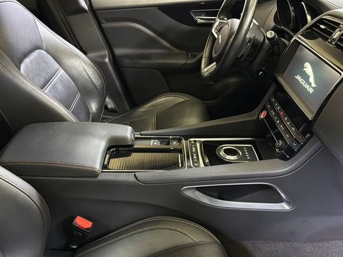 Used 2019 Jaguar F-PACE Prestige AWD/4WD image 19