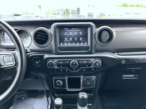 Used 2023 Jeep Wrangler Unlimited Sport AWD/4WD image 12