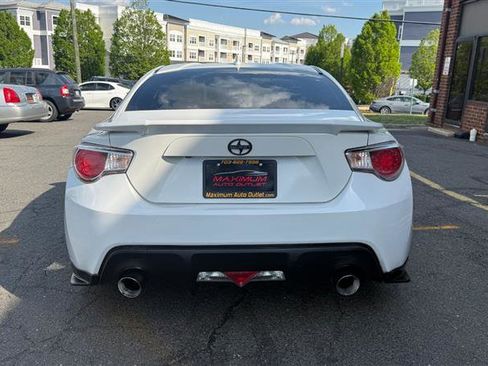 Used 2016 Scion FR-S RWD image 17