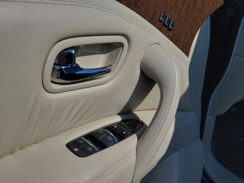 Used 2017 INFINITI QX80 2WD w/ Driver Assistance Package image 24