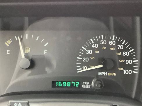 Used 2000 Jeep Cherokee SE image 21