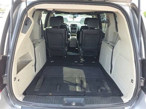 Used 2017 Dodge Grand Caravan SXT FWD image 11