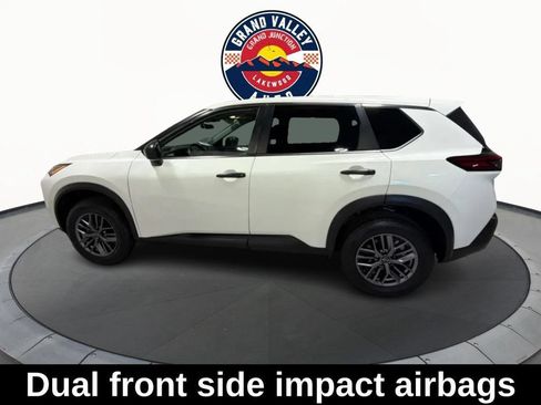 Used 2022 Nissan Rogue S AWD/4WD image 8