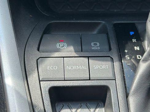 Used 2024 Toyota RAV4 XLE Premium FWD image 28