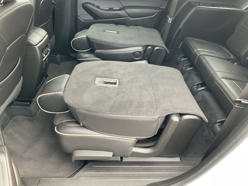 Used 2023 Chevrolet Traverse Premier w/ Redline Edition AWD/4WD image 48