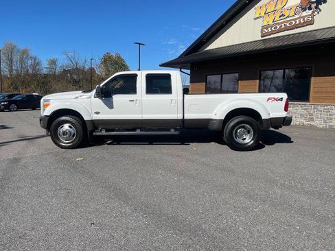 Used 2015 Ford F350 King Ranch w/ King Ranch w/Chrome Package image 3