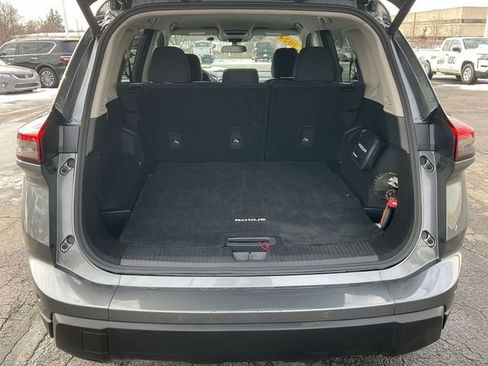 Used 2024 Nissan Rogue SV image 30