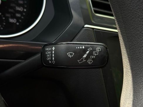 Used 2018 Volkswagen Tiguan S FWD image 29