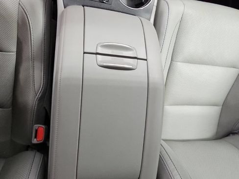 Used 2017 Toyota Highlander Limited FWD image 24