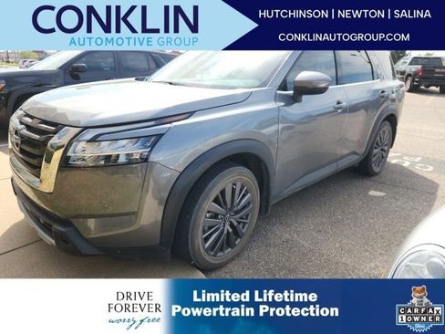 Used 2024 Nissan Pathfinder SL w/ SL Premium Package image 1