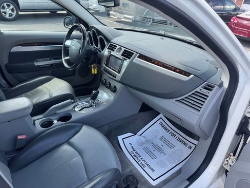 Used 2008 Chrysler Sebring Limited FWD image 22