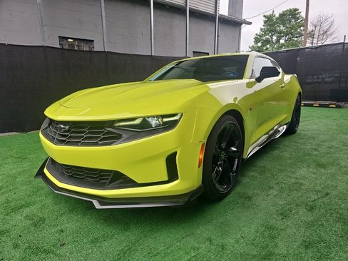 Used 2020 Chevrolet Camaro LT RWD image 9