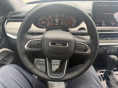Used 2024 Jeep Compass Limited AWD/4WD image 18
