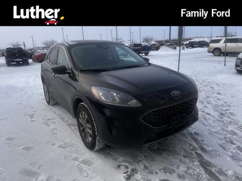 Used 2022 Ford Escape SE w/ Cold Weather Package image 1