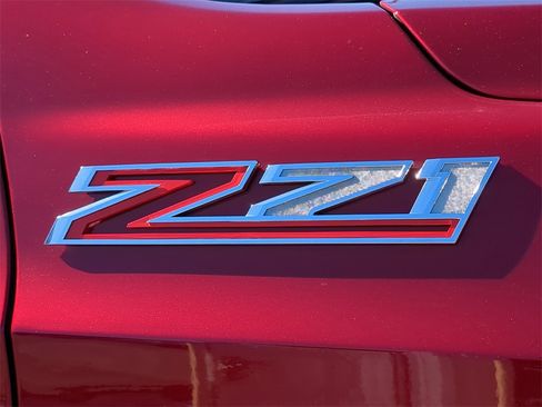 Used 2022 Chevrolet Tahoe Z71 w/ Luxury Package image 11