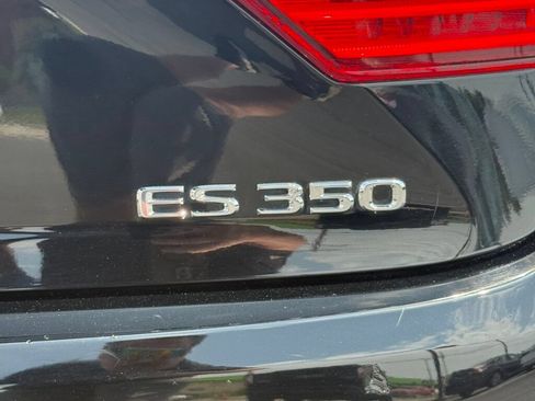 Used 2014 Lexus ES 350 w/ Ultra Luxury Package FWD image 14