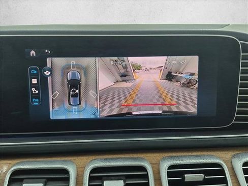 Used 2025 Mercedes-Benz GLS 450 4MATIC image 14