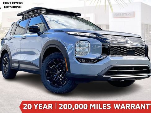 New 2026 Mitsubishi Outlander SE AWD/4WD image 1